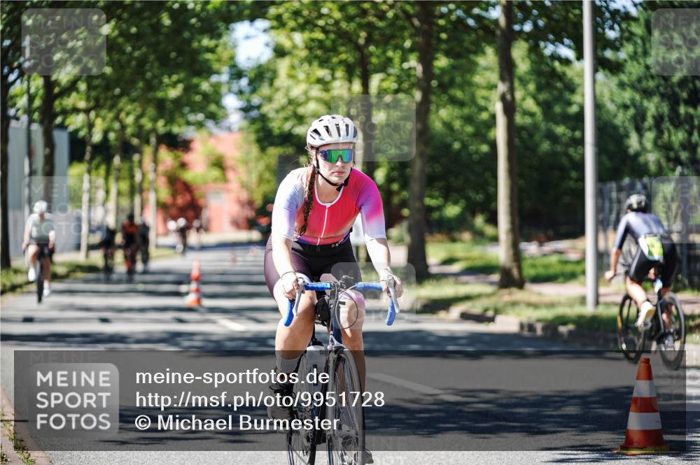 09.08.2026 - GEWOBA Citytriathlon Bremen Michael Burmester http://msf.ph/oto/9951728 09.08.2026 14:19:49 Radfahren 142, 196, 206, 209, 222, 224, 234, 239, 249, 258, 262, 273, 326, 400, 454, 458, 522 meine-sportfotos.de