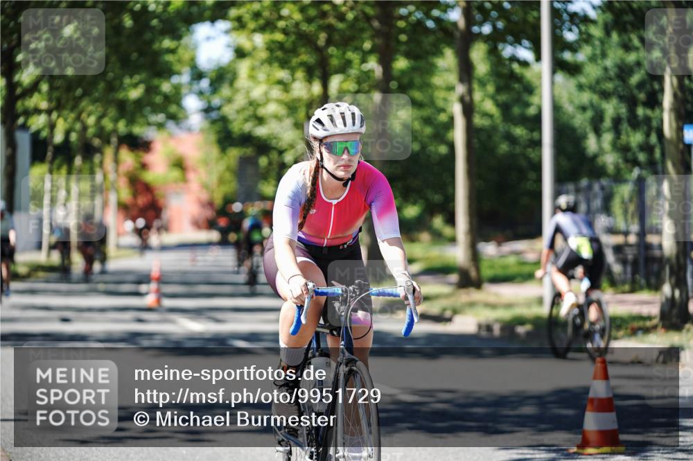 09.08.2026 - GEWOBA Citytriathlon Bremen Michael Burmester http://msf.ph/oto/9951729 09.08.2026 14:19:49 Radfahren 142, 196, 206, 209, 222, 224, 234, 239, 249, 258, 262, 273, 326, 400, 454, 458, 522 meine-sportfotos.de