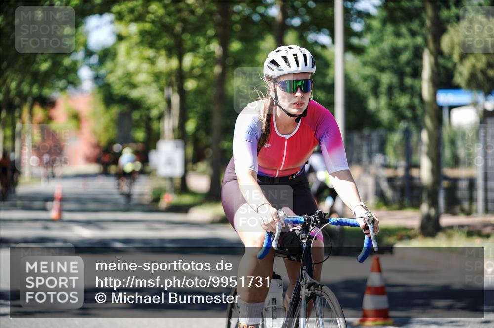 09.08.2026 - GEWOBA Citytriathlon Bremen Michael Burmester http://msf.ph/oto/9951731 09.08.2026 14:19:49 Radfahren 142, 196, 206, 209, 222, 224, 234, 239, 249, 258, 262, 273, 326, 400, 454, 458, 522 meine-sportfotos.de