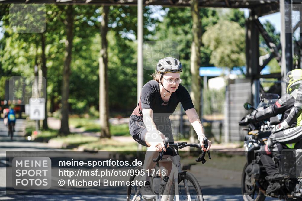 09.08.2026 - GEWOBA Citytriathlon Bremen Michael Burmester http://msf.ph/oto/9951746 09.08.2026 14:20:00 Radfahren 209, 224, 237, 239, 249, 258, 310, 340, 400, 410, 431, 458, 522 meine-sportfotos.de