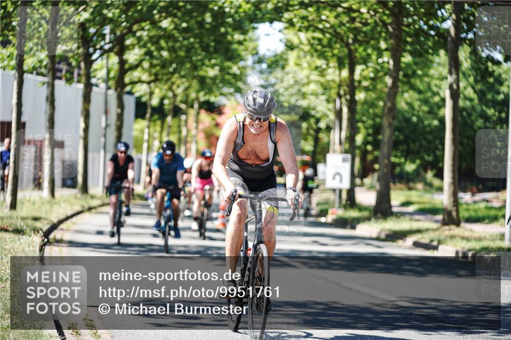 09.08.2026 - GEWOBA Citytriathlon Bremen Michael Burmester http://msf.ph/oto/9951761 09.08.2026 14:20:16 Radfahren 199, 237, 313, 368, 398, 417, 431, 456, 482, 532 meine-sportfotos.de