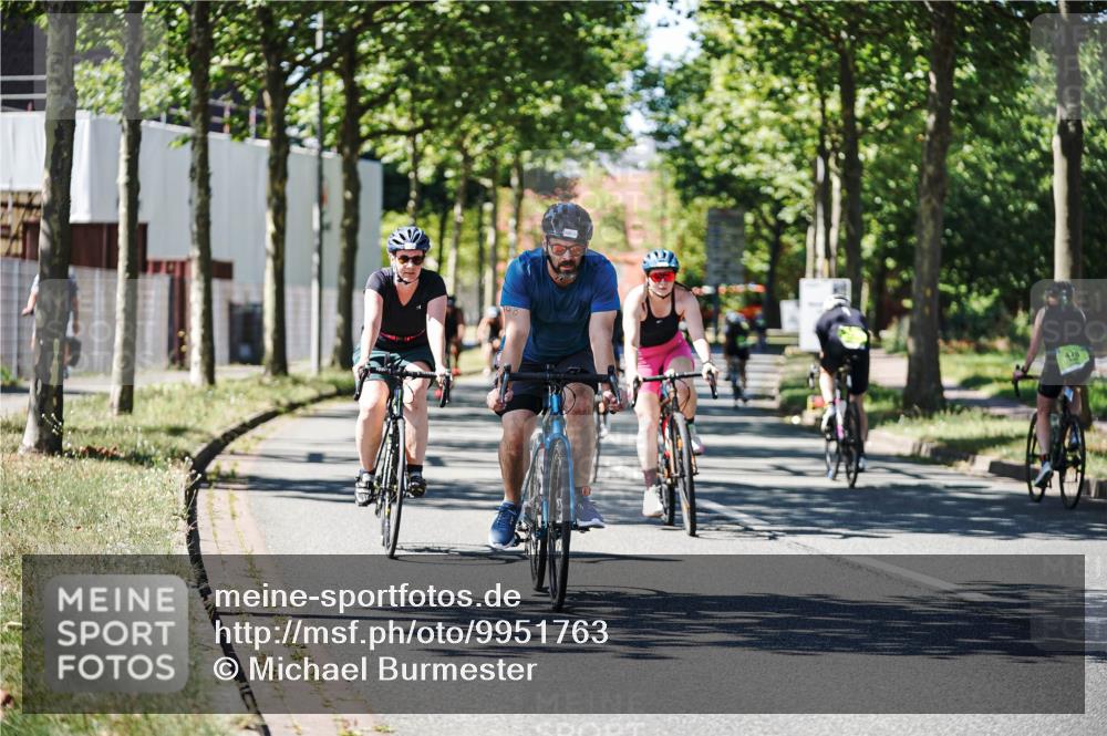 09.08.2026 - GEWOBA Citytriathlon Bremen Michael Burmester http://msf.ph/oto/9951763 09.08.2026 14:20:17 Radfahren 199, 313, 368, 398, 417, 431, 456, 482, 532 meine-sportfotos.de