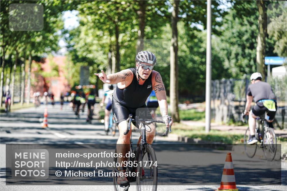 09.08.2026 - GEWOBA Citytriathlon Bremen Michael Burmester http://msf.ph/oto/9951774 09.08.2026 14:20:21 Radfahren 199, 233, 250, 313, 368, 398, 417, 456, 482, 532 meine-sportfotos.de