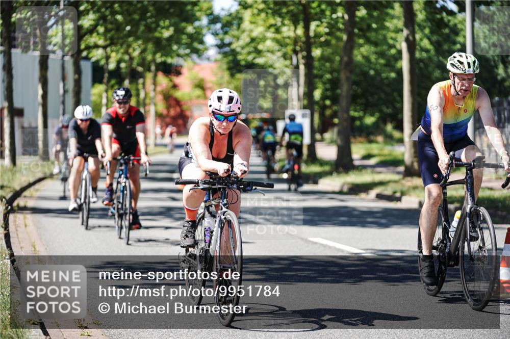 09.08.2026 - GEWOBA Citytriathlon Bremen Michael Burmester http://msf.ph/oto/9951784 09.08.2026 14:20:29 Radfahren 233, 250, 282, 338, 384, 398, 450, 456, 482, 532 meine-sportfotos.de
