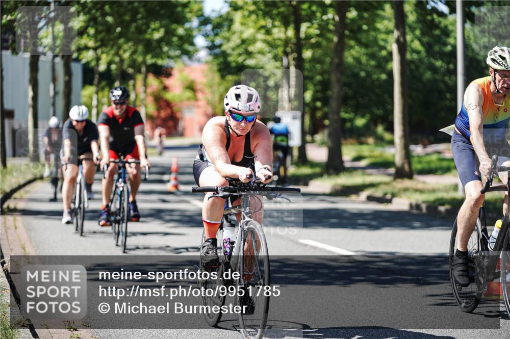 09.08.2026 - GEWOBA Citytriathlon Bremen Michael Burmester http://msf.ph/oto/9951785 09.08.2026 14:20:29 Radfahren 233, 250, 282, 338, 384, 398, 450, 456, 482, 532 meine-sportfotos.de