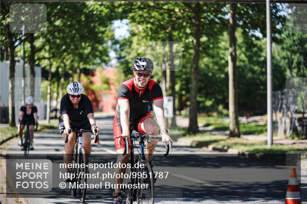 09.08.2026 - GEWOBA Citytriathlon Bremen Michael Burmester http://msf.ph/oto/9951787 09.08.2026 14:20:30 Radfahren 233, 250, 282, 338, 384, 398, 450, 456, 482, 532 meine-sportfotos.de