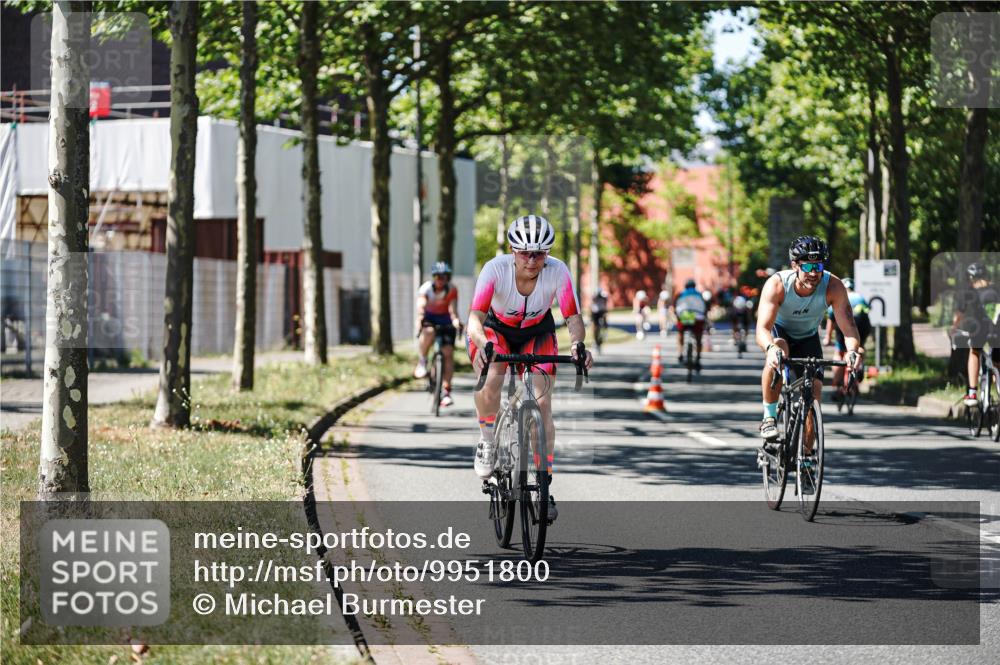 09.08.2026 - GEWOBA Citytriathlon Bremen Michael Burmester http://msf.ph/oto/9951800 09.08.2026 14:20:44 Radfahren 198, 264, 282, 338, 390, 402, 438, 501 meine-sportfotos.de