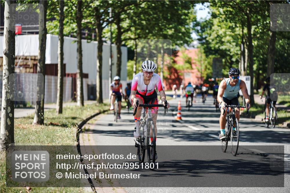 09.08.2026 - GEWOBA Citytriathlon Bremen Michael Burmester http://msf.ph/oto/9951801 09.08.2026 14:20:44 Radfahren 198, 264, 282, 338, 390, 402, 438, 501 meine-sportfotos.de