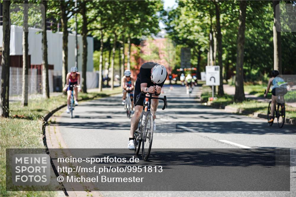 09.08.2026 - GEWOBA Citytriathlon Bremen Michael Burmester http://msf.ph/oto/9951813 09.08.2026 14:20:52 Radfahren 30, 198, 214, 252, 264, 390, 402, 501, 508 meine-sportfotos.de