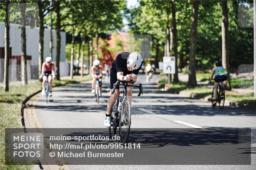 09.08.2026 - GEWOBA Citytriathlon Bremen Michael Burmester http://msf.ph/oto/9951814 09.08.2026 14:20:52 Radfahren 30, 198, 214, 252, 264, 390, 402, 501, 508 meine-sportfotos.de