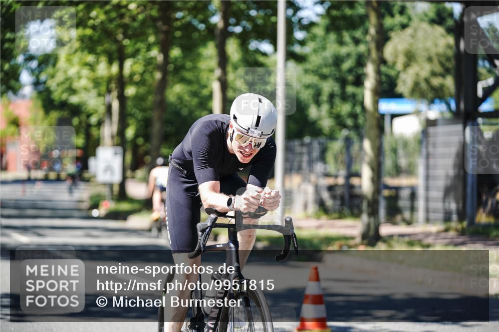 09.08.2026 - GEWOBA Citytriathlon Bremen Michael Burmester http://msf.ph/oto/9951815 09.08.2026 14:20:53 Radfahren 30, 198, 214, 252, 264, 390, 402, 501, 508 meine-sportfotos.de