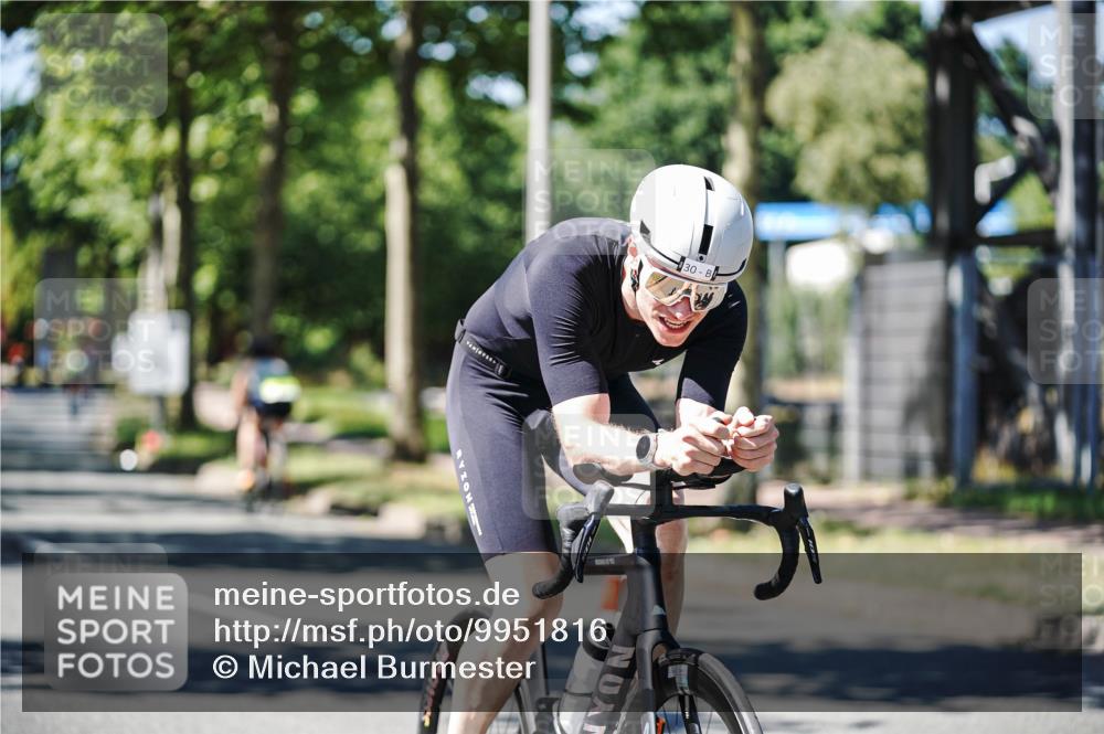 09.08.2026 - GEWOBA Citytriathlon Bremen Michael Burmester http://msf.ph/oto/9951816 09.08.2026 14:20:53 Radfahren 30, 198, 214, 252, 264, 390, 402, 501, 508 meine-sportfotos.de