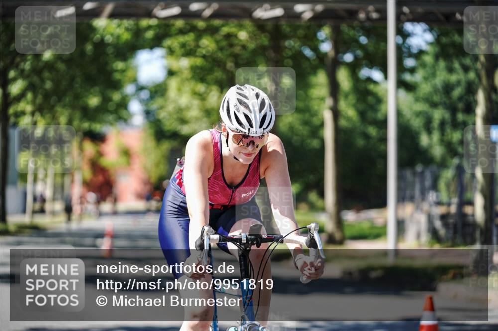 09.08.2026 - GEWOBA Citytriathlon Bremen Michael Burmester http://msf.ph/oto/9951819 09.08.2026 14:20:55 Radfahren 30, 198, 214, 252, 268, 390, 402, 479, 501, 508 meine-sportfotos.de