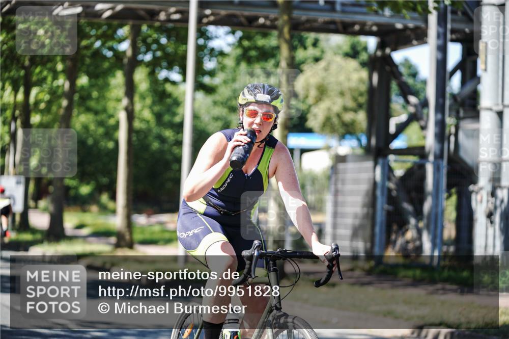 09.08.2026 - GEWOBA Citytriathlon Bremen Michael Burmester http://msf.ph/oto/9951828 09.08.2026 14:21:06 Radfahren 30, 214, 231, 252, 255, 268, 409, 479, 515 meine-sportfotos.de