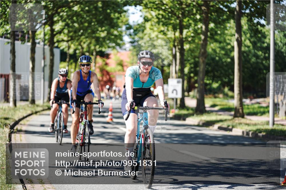09.08.2026 - GEWOBA Citytriathlon Bremen Michael Burmester http://msf.ph/oto/9951831 09.08.2026 14:21:09 Radfahren 30, 167, 214, 231, 252, 255, 268, 348, 405, 409, 479, 515 meine-sportfotos.de