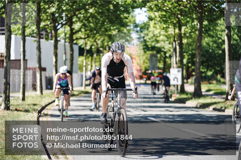 09.08.2026 - GEWOBA Citytriathlon Bremen Michael Burmester http://msf.ph/oto/9951844 09.08.2026 14:21:21 Radfahren 167, 299, 348, 388, 405, 412, 421, 422, 428, 440, 493 meine-sportfotos.de