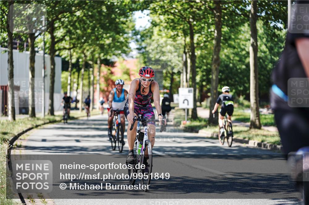 09.08.2026 - GEWOBA Citytriathlon Bremen Michael Burmester http://msf.ph/oto/9951849 09.08.2026 14:21:25 Radfahren 138, 167, 194, 299, 348, 388, 405, 412, 421, 422, 428, 440, 493, 525 meine-sportfotos.de