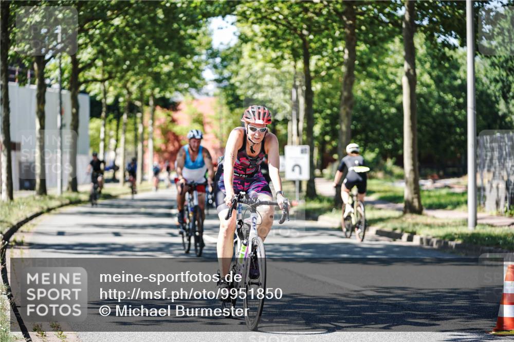 09.08.2026 - GEWOBA Citytriathlon Bremen Michael Burmester http://msf.ph/oto/9951850 09.08.2026 14:21:25 Radfahren 138, 167, 194, 299, 348, 388, 405, 412, 421, 422, 428, 440, 493, 525 meine-sportfotos.de