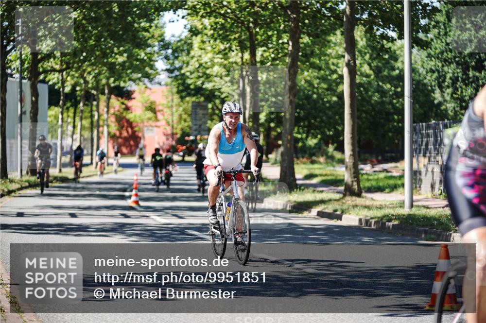 09.08.2026 - GEWOBA Citytriathlon Bremen Michael Burmester http://msf.ph/oto/9951851 09.08.2026 14:21:26 Radfahren 138, 167, 194, 299, 348, 388, 405, 412, 421, 422, 428, 440, 493, 525 meine-sportfotos.de