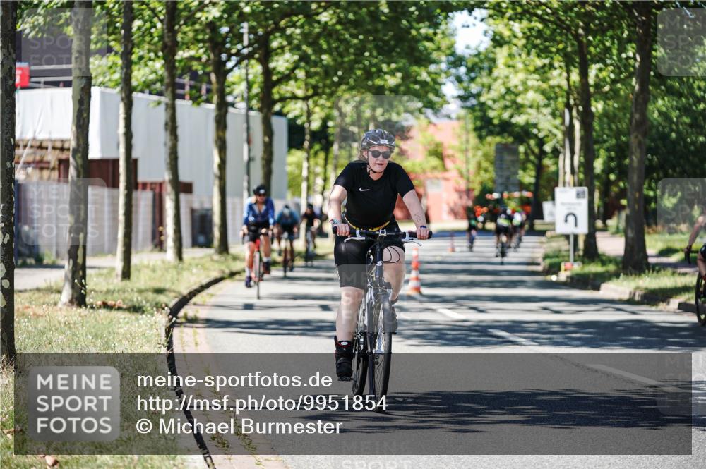 09.08.2026 - GEWOBA Citytriathlon Bremen Michael Burmester http://msf.ph/oto/9951854 09.08.2026 14:21:29 Radfahren 138, 194, 201, 299, 388, 412, 421, 422, 428, 440, 493, 525 meine-sportfotos.de