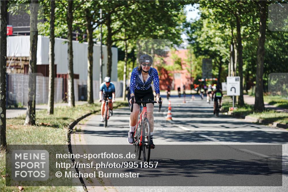 09.08.2026 - GEWOBA Citytriathlon Bremen Michael Burmester http://msf.ph/oto/9951857 09.08.2026 14:21:32 Radfahren 138, 194, 201, 299, 412, 421, 422, 428, 440, 493, 525 meine-sportfotos.de