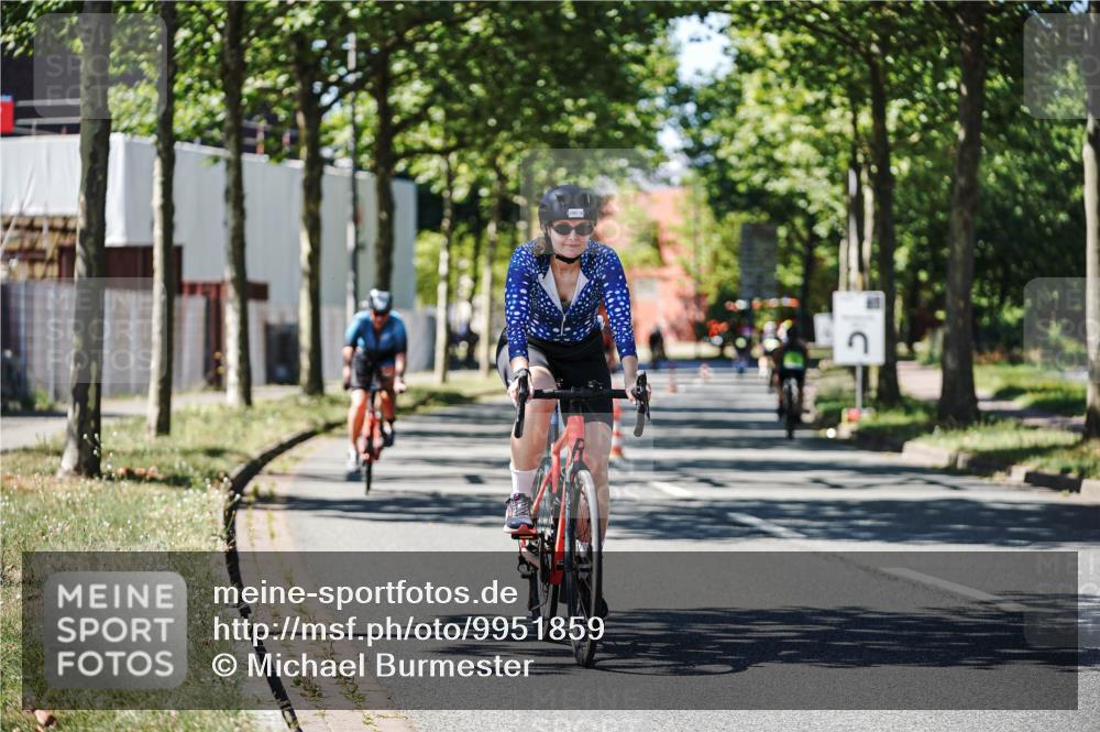 09.08.2026 - GEWOBA Citytriathlon Bremen Michael Burmester http://msf.ph/oto/9951859 09.08.2026 14:21:32 Radfahren 138, 194, 201, 299, 412, 421, 422, 428, 440, 493, 525 meine-sportfotos.de