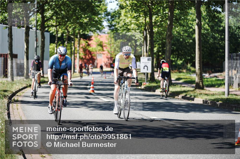 09.08.2026 - GEWOBA Citytriathlon Bremen Michael Burmester http://msf.ph/oto/9951861 09.08.2026 14:21:33 Radfahren 138, 194, 195, 201, 299, 412, 421, 422, 428, 493, 525 meine-sportfotos.de