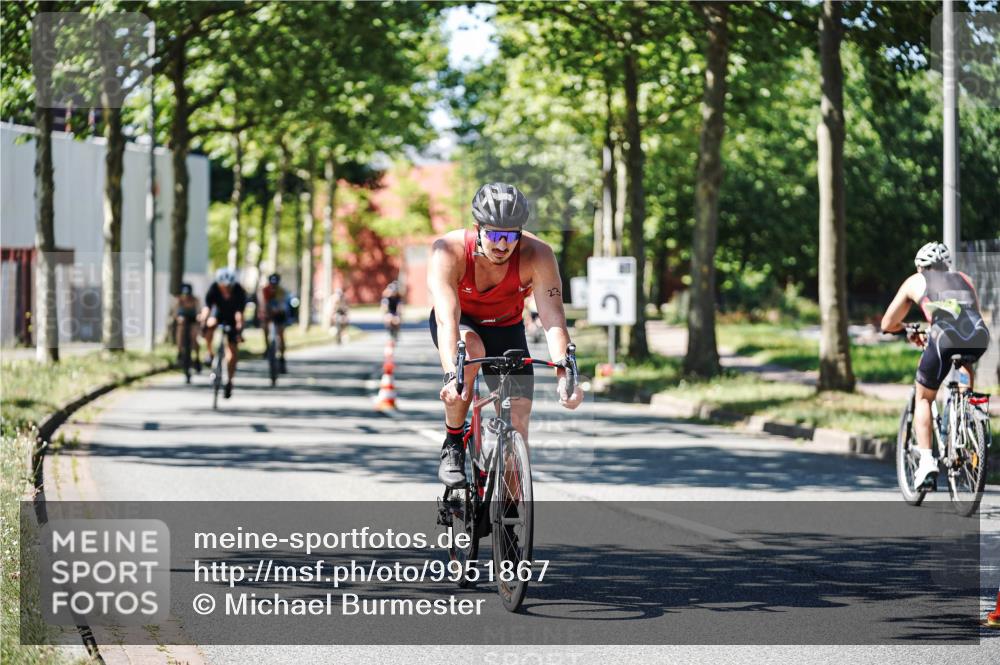 09.08.2026 - GEWOBA Citytriathlon Bremen Michael Burmester http://msf.ph/oto/9951867 09.08.2026 14:21:39 Radfahren 23, 138, 194, 195, 201, 299, 358, 393, 421, 423, 428, 449, 525 meine-sportfotos.de