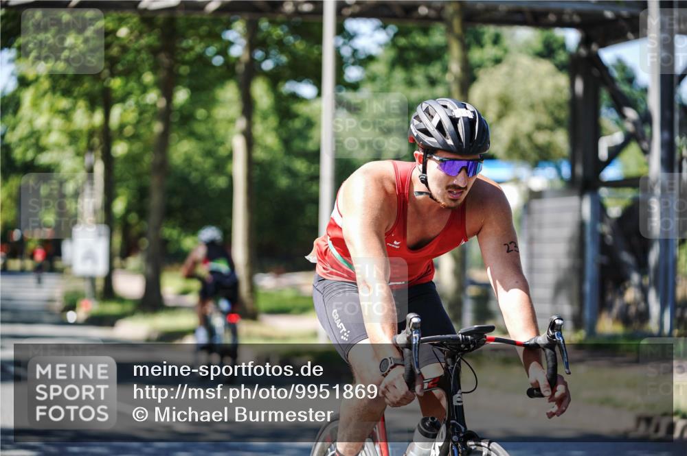09.08.2026 - GEWOBA Citytriathlon Bremen Michael Burmester http://msf.ph/oto/9951869 09.08.2026 14:21:40 Radfahren 23, 138, 194, 195, 201, 299, 358, 393, 421, 423, 428, 449, 525 meine-sportfotos.de