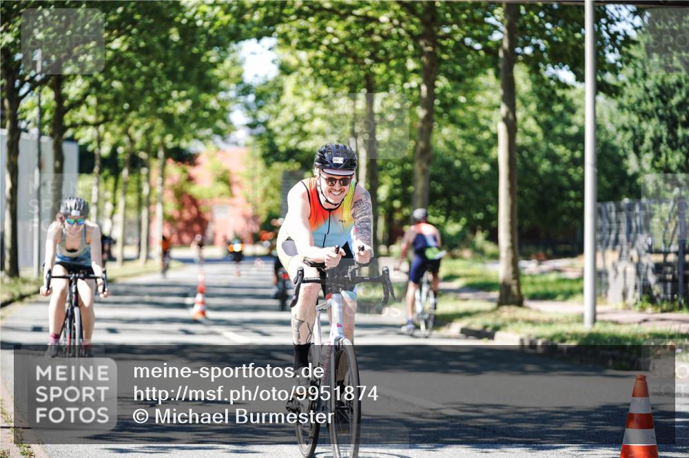 09.08.2026 - GEWOBA Citytriathlon Bremen Michael Burmester http://msf.ph/oto/9951874 09.08.2026 14:21:43 Radfahren 23, 138, 194, 195, 201, 358, 393, 423, 437, 442, 449, 525 meine-sportfotos.de