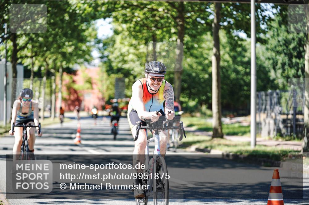 09.08.2026 - GEWOBA Citytriathlon Bremen Michael Burmester http://msf.ph/oto/9951875 09.08.2026 14:21:43 Radfahren 23, 138, 194, 195, 201, 358, 393, 423, 437, 442, 449, 525 meine-sportfotos.de