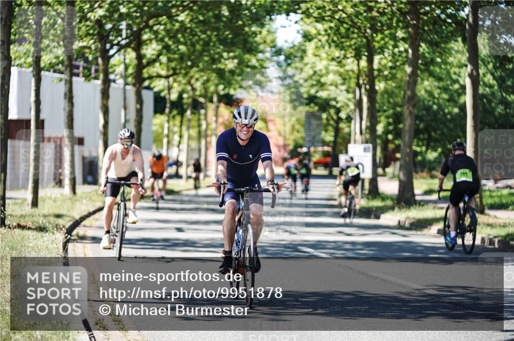 09.08.2026 - GEWOBA Citytriathlon Bremen Michael Burmester http://msf.ph/oto/9951878 09.08.2026 14:21:46 Radfahren 23, 195, 201, 358, 393, 423, 437, 442, 449 meine-sportfotos.de