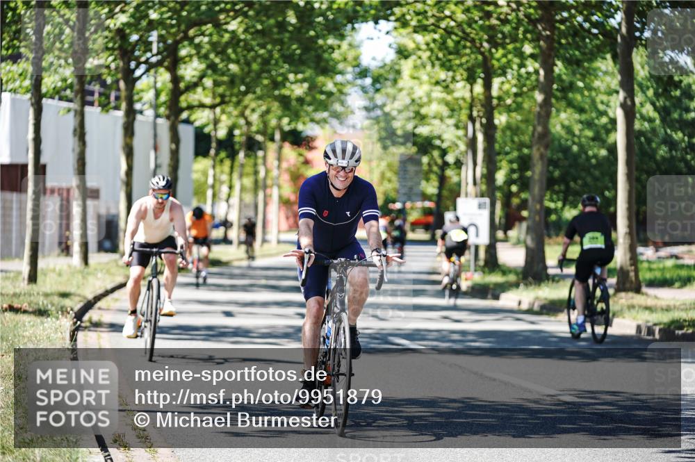 09.08.2026 - GEWOBA Citytriathlon Bremen Michael Burmester http://msf.ph/oto/9951879 09.08.2026 14:21:46 Radfahren 23, 195, 201, 358, 393, 423, 437, 442, 449 meine-sportfotos.de