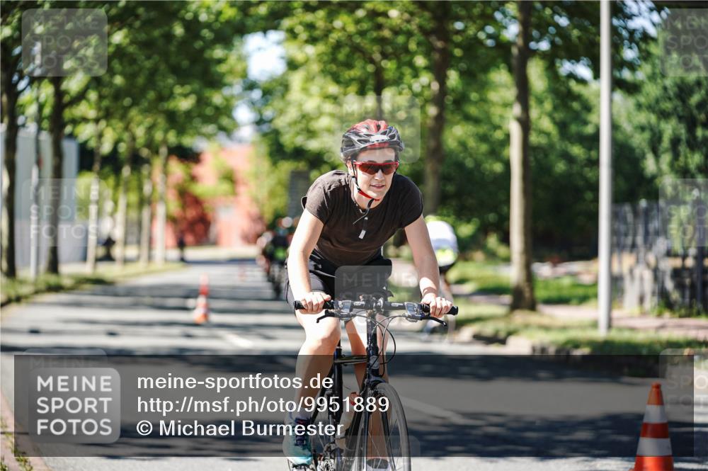 09.08.2026 - GEWOBA Citytriathlon Bremen Michael Burmester http://msf.ph/oto/9951889 09.08.2026 14:21:53 Radfahren 23, 195, 358, 393, 423, 437, 442, 449 meine-sportfotos.de