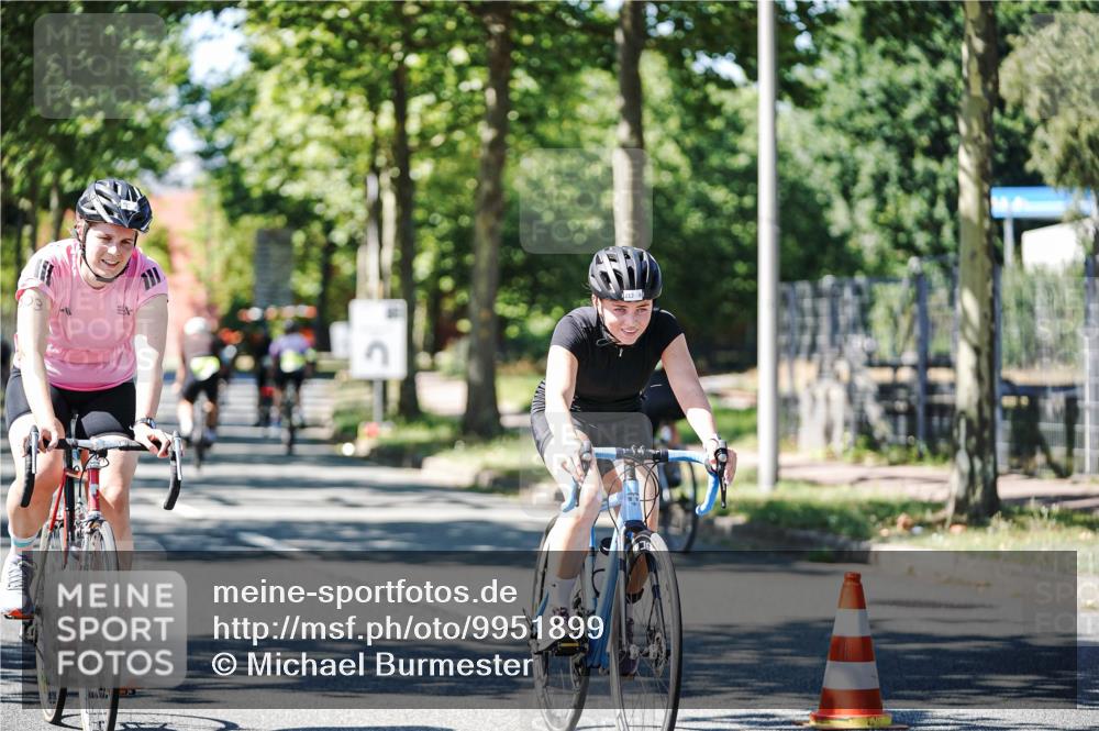 09.08.2026 - GEWOBA Citytriathlon Bremen Michael Burmester http://msf.ph/oto/9951899 09.08.2026 14:22:11 Radfahren 191, 212, 219, 241, 296, 303, 311, 391, 432, 519 meine-sportfotos.de