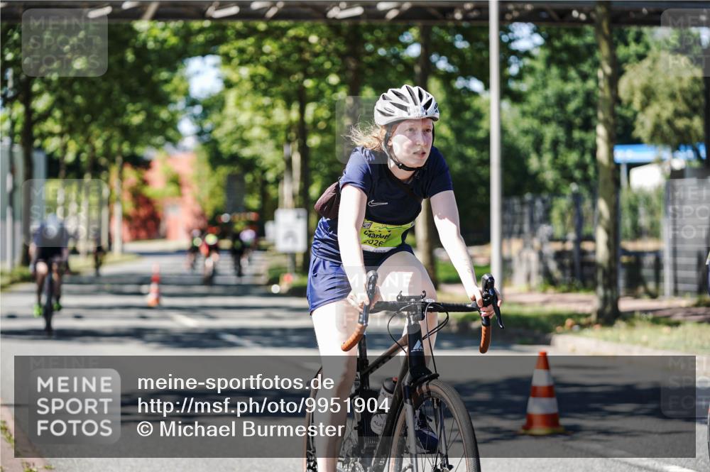 09.08.2026 - GEWOBA Citytriathlon Bremen Michael Burmester http://msf.ph/oto/9951904 09.08.2026 14:22:15 Radfahren 191, 212, 219, 241, 303, 311, 391, 432, 519 meine-sportfotos.de