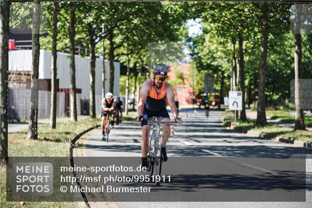 09.08.2026 - GEWOBA Citytriathlon Bremen Michael Burmester http://msf.ph/oto/9951911 09.08.2026 14:22:28 Radfahren 104, 241, 275, 389, 391, 394, 397, 411, 413, 519 meine-sportfotos.de