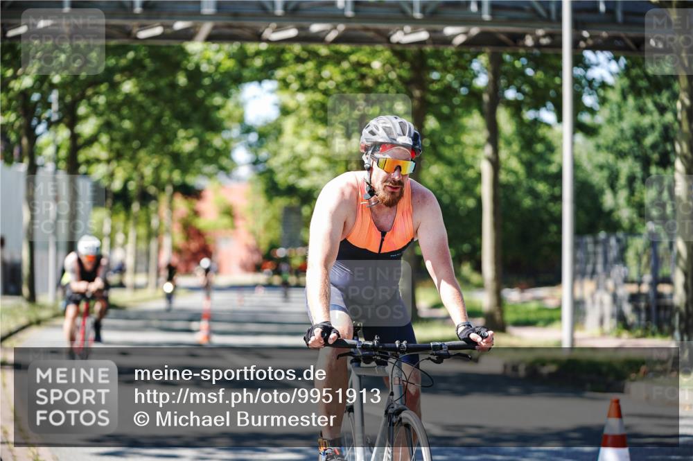 09.08.2026 - GEWOBA Citytriathlon Bremen Michael Burmester http://msf.ph/oto/9951913 09.08.2026 14:22:29 Radfahren 104, 241, 275, 389, 391, 394, 397, 411, 413 meine-sportfotos.de