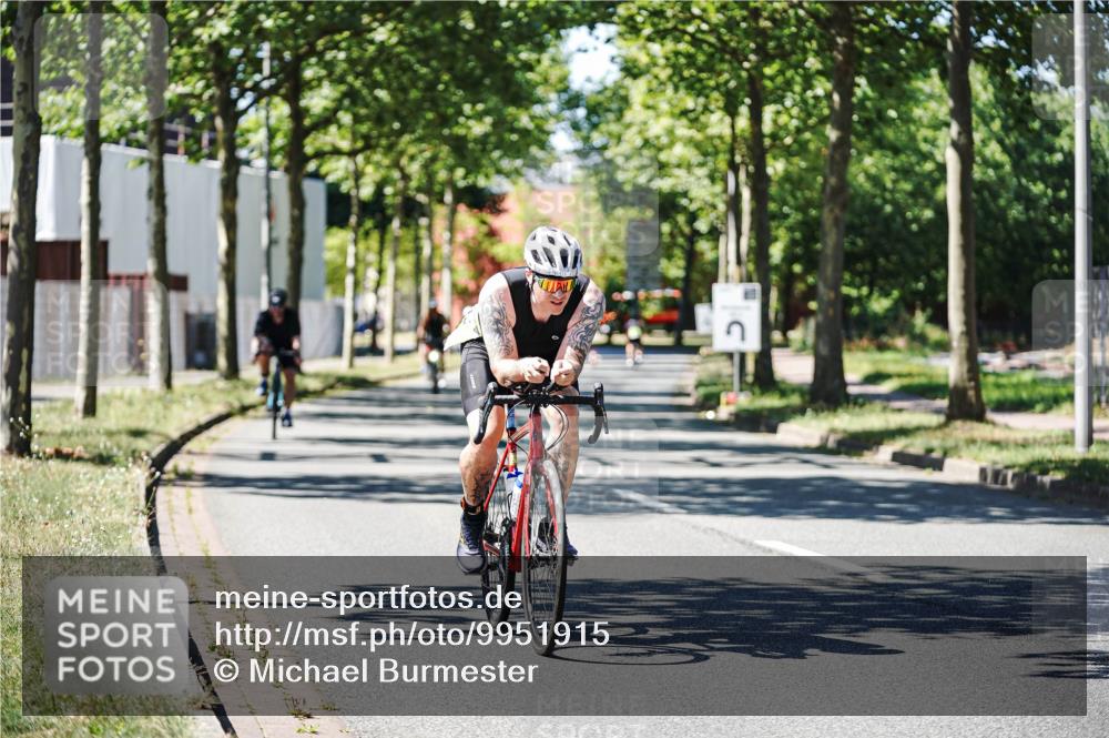 09.08.2026 - GEWOBA Citytriathlon Bremen Michael Burmester http://msf.ph/oto/9951915 09.08.2026 14:22:30 Radfahren 104, 241, 275, 389, 394, 397, 411, 413 meine-sportfotos.de