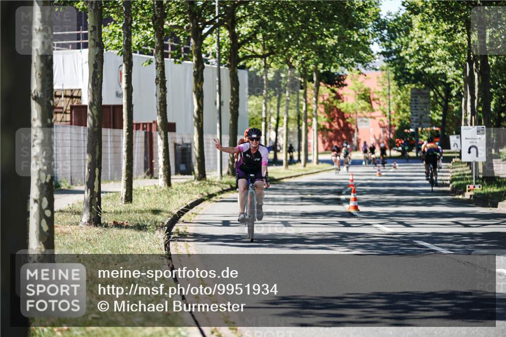 09.08.2026 - GEWOBA Citytriathlon Bremen Michael Burmester http://msf.ph/oto/9951934 09.08.2026 14:22:47 Radfahren 188, 259, 298, 381, 394, 411, 452 meine-sportfotos.de