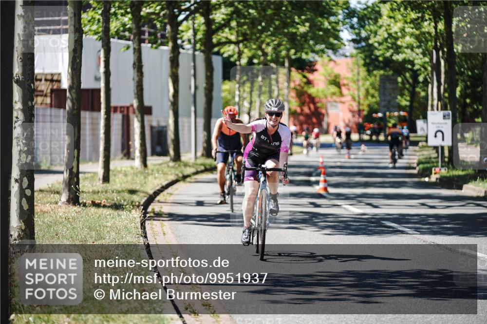 09.08.2026 - GEWOBA Citytriathlon Bremen Michael Burmester http://msf.ph/oto/9951937 09.08.2026 14:22:48 Radfahren 188, 259, 298, 372, 381, 411, 452, 486 meine-sportfotos.de