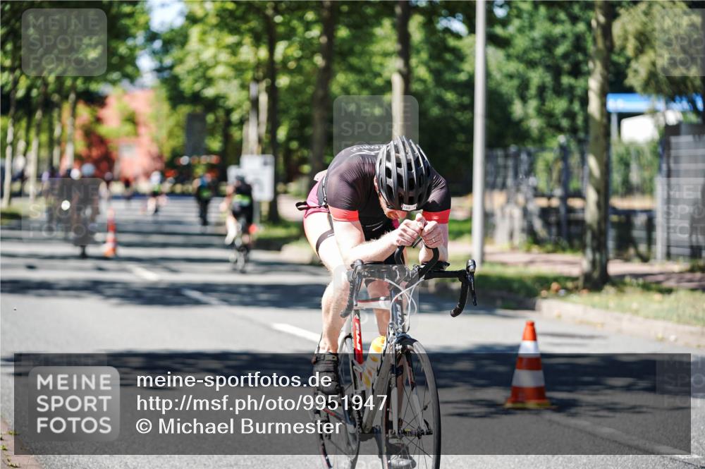 09.08.2026 - GEWOBA Citytriathlon Bremen Michael Burmester http://msf.ph/oto/9951947 09.08.2026 14:22:54 Radfahren 188, 245, 259, 298, 372, 452, 480, 486 meine-sportfotos.de