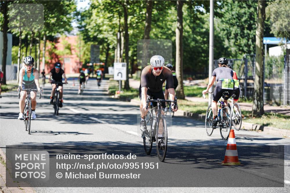 09.08.2026 - GEWOBA Citytriathlon Bremen Michael Burmester http://msf.ph/oto/9951951 09.08.2026 14:22:56 Radfahren 188, 245, 259, 267, 298, 372, 419, 452, 480, 486 meine-sportfotos.de
