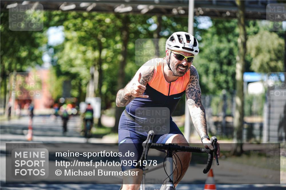 09.08.2026 - GEWOBA Citytriathlon Bremen Michael Burmester http://msf.ph/oto/9951978 09.08.2026 14:23:20 Radfahren 31, 375, 379, 424, 441, 463 meine-sportfotos.de