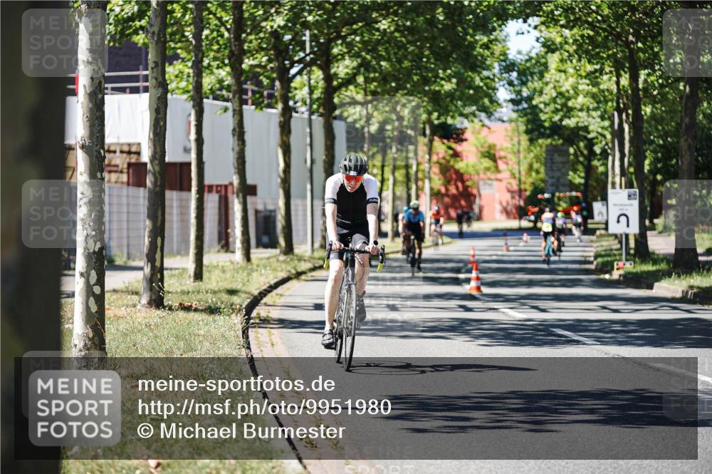 09.08.2026 - GEWOBA Citytriathlon Bremen Michael Burmester http://msf.ph/oto/9951980 09.08.2026 14:23:23 Radfahren 31, 375, 379, 424, 426, 441, 463 meine-sportfotos.de