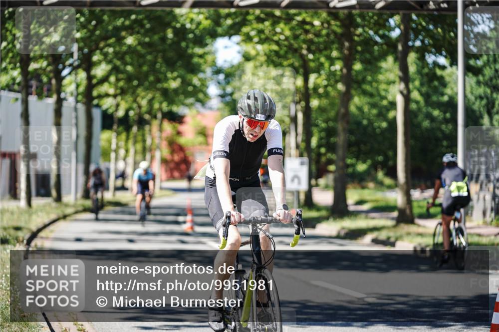 09.08.2026 - GEWOBA Citytriathlon Bremen Michael Burmester http://msf.ph/oto/9951981 09.08.2026 14:23:24 Radfahren 31, 375, 379, 424, 426, 441, 463 meine-sportfotos.de
