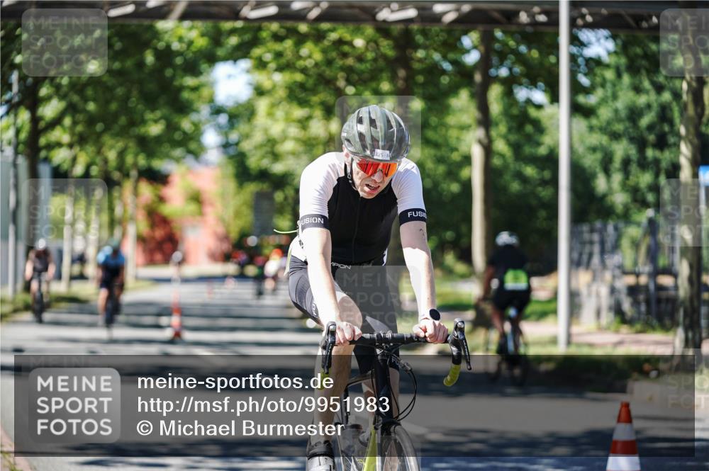 09.08.2026 - GEWOBA Citytriathlon Bremen Michael Burmester http://msf.ph/oto/9951983 09.08.2026 14:23:24 Radfahren 31, 375, 379, 424, 426, 441, 463 meine-sportfotos.de