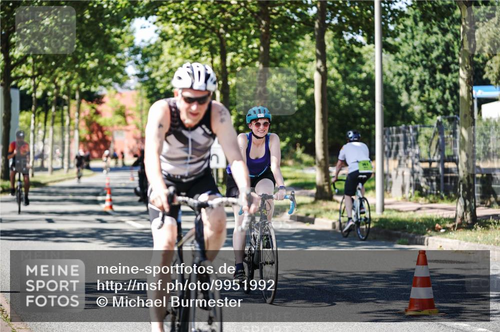 09.08.2026 - GEWOBA Citytriathlon Bremen Michael Burmester http://msf.ph/oto/9951992 09.08.2026 14:23:29 Radfahren 31, 318, 375, 379, 424, 426, 441, 463, 467 meine-sportfotos.de