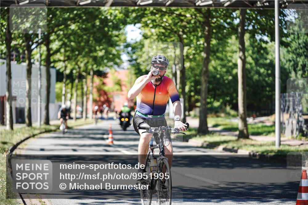 09.08.2026 - GEWOBA Citytriathlon Bremen Michael Burmester http://msf.ph/oto/9951995 09.08.2026 14:23:31 Radfahren 318, 332, 375, 379, 424, 426, 441, 463, 467 meine-sportfotos.de