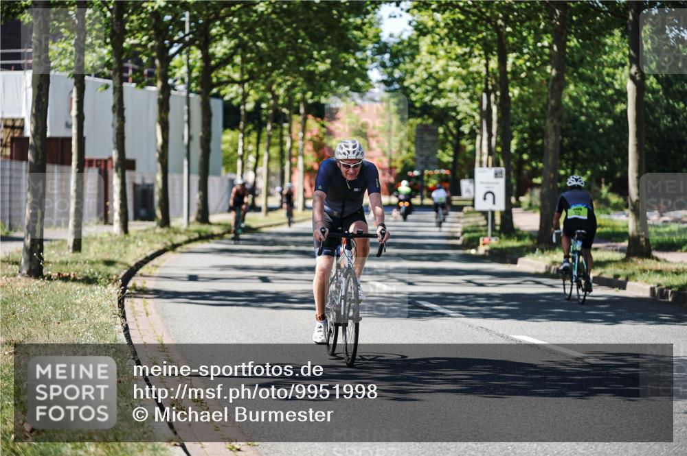 09.08.2026 - GEWOBA Citytriathlon Bremen Michael Burmester http://msf.ph/oto/9951998 09.08.2026 14:23:35 Radfahren 318, 332, 375, 424, 426, 463, 467 meine-sportfotos.de